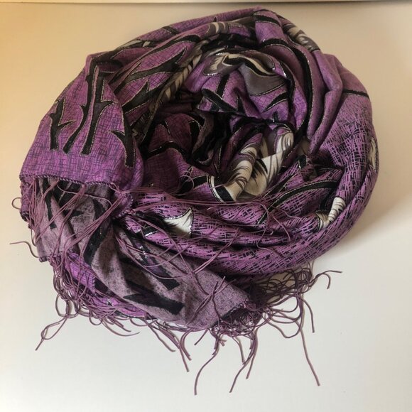 Purple Floral Fringe Poncho Shawl Wrap Scarf Silver Black Detailing - Picture 9 of 9